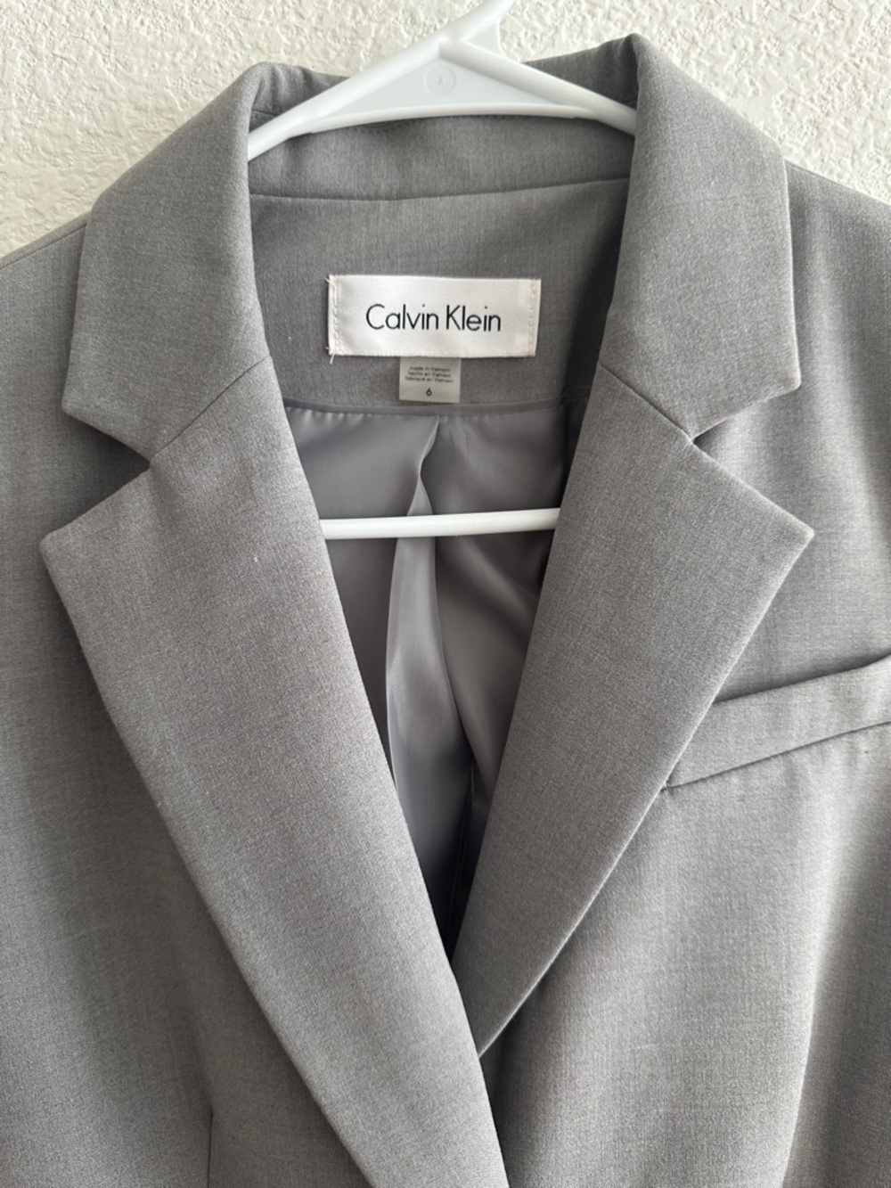 Calvin Klein Tailored Light Gray Women's Blazer - Picture 3 of 6